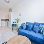Pass The Keys Flat 1 - Spacious Modern 1 Bedroom Flat