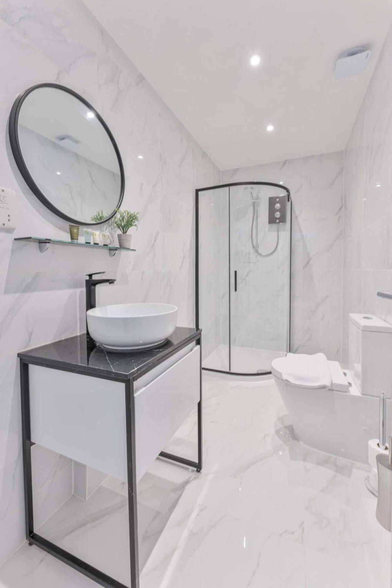 Pass The Keys Flat 1 - Spacious Modern 1 Bedroom Flat Apartment